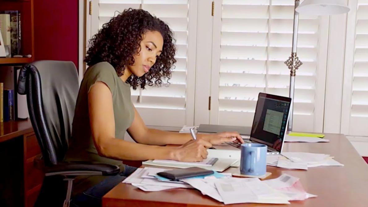 Online eğitim platformu arayüzü